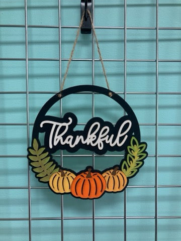 Thankful Round Hanger